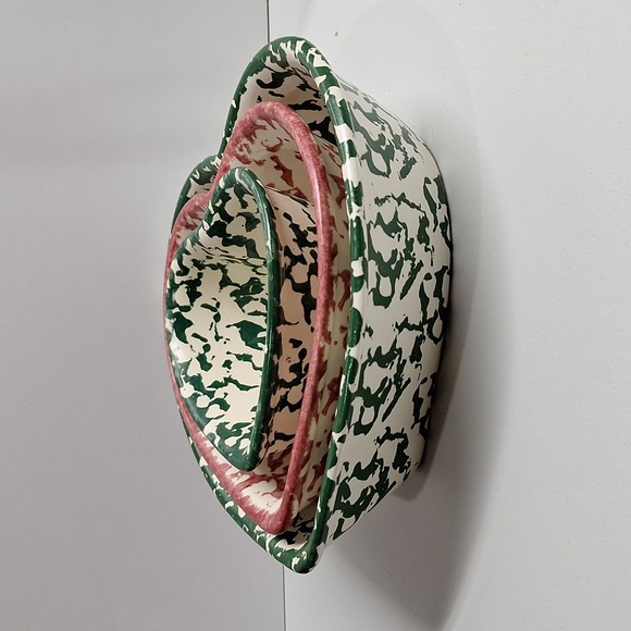 #AEB Country Kitchen servings heart dishes green and pink - Picture 8 of 9